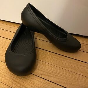 CROCS Ballet Flats Women’s 8 Shoes Black Casual Slip On Comfort Beach Vacation